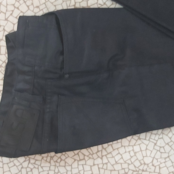 Jeans - Picture 2 of 4